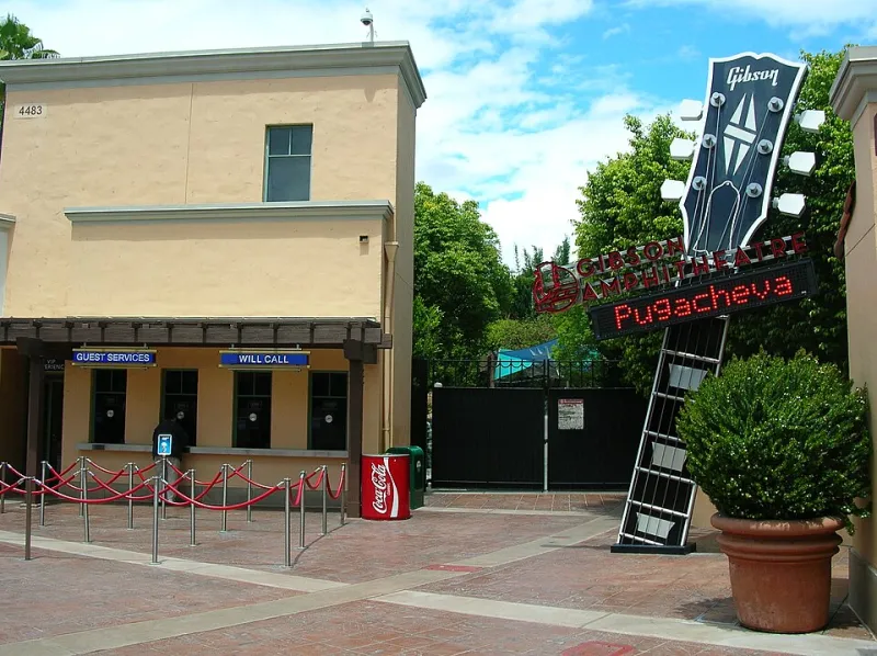 Hollywood's Crystal Ball Is Broken: The Real Math Behind Box Office Hits and Misses